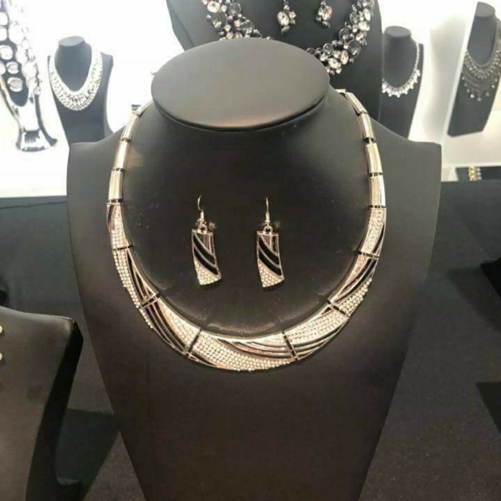 Jewelry - Picture 8 of 8